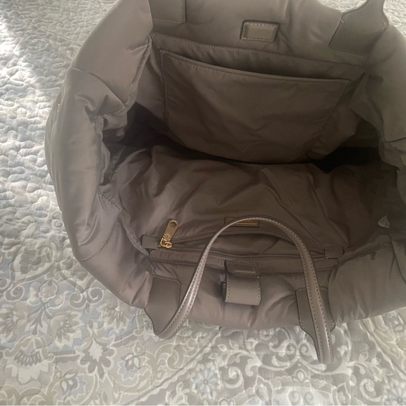 Tory Burch puffer tote bag - Picture 5 of 6